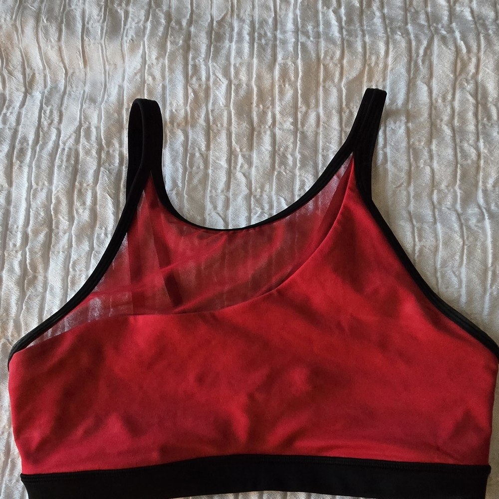 Lululemon Forget the Rest Bra Size 6